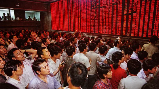 A crowded 1990s Chinese stock exchange hall